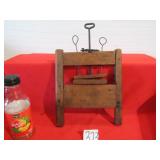 9' X11' UNUSUAL PRIMITIVE WOOD CLAMP