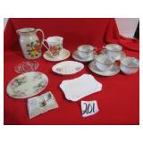 5 VINTAGE CUP & SAUCERS ; 6 PIECES GLASSWARE