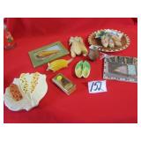 9- PIECES CORN COLLECTIBLES