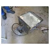 BIG SHOP LIGHT 16" X16" W/ PLUG IN - WORKS