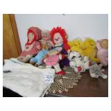 VINTAGE DOLLS ; CLOWN DOLL 
