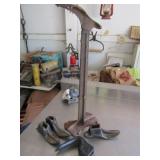 SHOE COBBLER