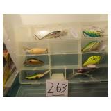 8- VINTAGE LURES W/ CASE,POE