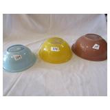 3 COLORED PYREX  NESTING BOWLS