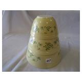 3 PYREX NESTING BOWL SET