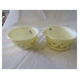 MATCHING PAIR PYREX BOWLS