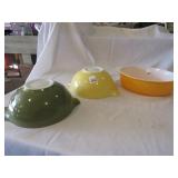 YELLOW PYREX BAKING DISH, 2 MIXING BOWLS