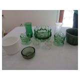 10 PIECES OF GLASSWARE