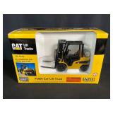 CAT 1:25 Scale P5000 Lift Truck NOS