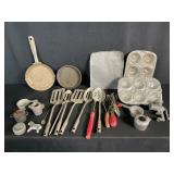 Toy Aluminum Kitchen Utensils & Pans