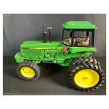 John Deere Ertl Tractor with Cab
