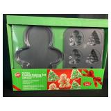 Wilton Holiday Cookie Baking Set NOS