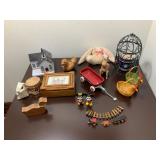 Collectibles Lots Including Mickey & Minnie