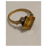 10K Yellow Gold Ring with Yellow Stone