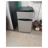 Frigidaire Mini Fridge/Freezer