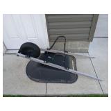 Single-Wheel Garden Wheelbarrow