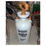 1.5-Gallon Pump Sprayer