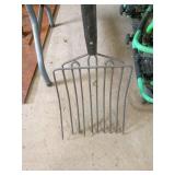 Metal Garden Fork with Wooden Handle