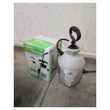 Chapin Home Gardener 1 Gal Pump Sprayers