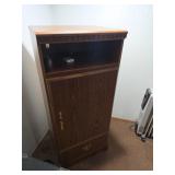 Wood Finish Press Board Cabinet with Wear