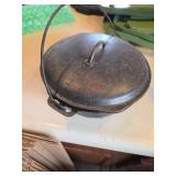 Cast Iron Dutch Oven With Lid and Bail Handle