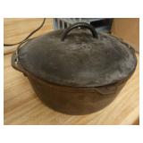 Lodge Cast Iron Dutch Oven No. 8