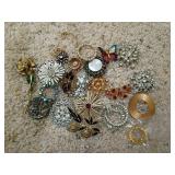 Costume Jewelry Brooches Lot