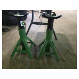 John Deere, Jack stands x2