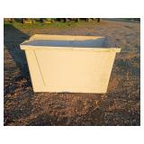 Fiberglass tub
