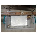 Lot: Level, E-Z Klein Door Holder, Pry Bars