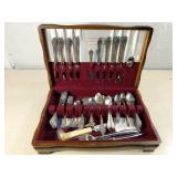 1847 Rogers Bros. Remembrance 52-Piece Silverplate