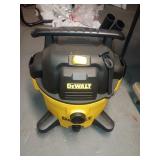 DeWalt 9-Gallon 5 HP Wet/Dry Vacuum