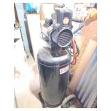 Campbell Hausfeld 28 Gal Air Compressor
