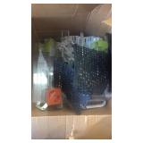 Box of counter mats,Lables,Spoons