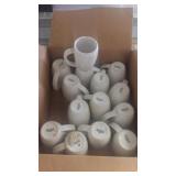 Box of 14 coffee cups