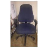 Cloth offices chairs 1w/ wheels 1 without