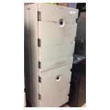Cambro w/ wheels
