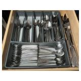 Restaurantware Stainless Flatware Set