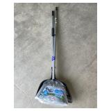 BROOM AND DUSTPAN WITH HANDLE BROOM AND DUSTPAN WITH HANDLE