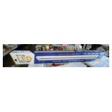 4ft LED SHOP LIGHT 4ft LED SHOP LIGHT