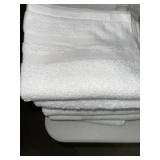 SIX WHITE HAND TOWELS SIX WHITE HAND TOWELS