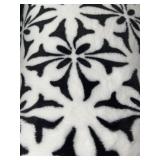 WHITE AND BLACK THROW WHITE AND BLACK THROW