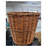 Modern - Bathroom Waste Basket Modern - Bathroom Waste Basket