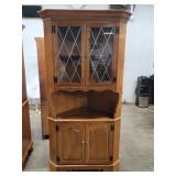Ethan Allen - Corner Curio Cabinet Ethan Allen - Corner Curio Cabinet