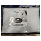 Downlite Hotel - Standard / Queen Pillow Downlite Hotel - Standard / Queen Pillow