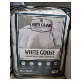 Hotel Grand - Queen / Full Comforter Hotel Grand - Queen / Full Comforter