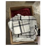 ASSORTMENT OF LINENS