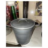 GALVANIZED BUCKET AND LID