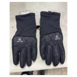 Ladies snow gloves