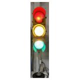 ELECTRIC TRAFFIC LIGHT